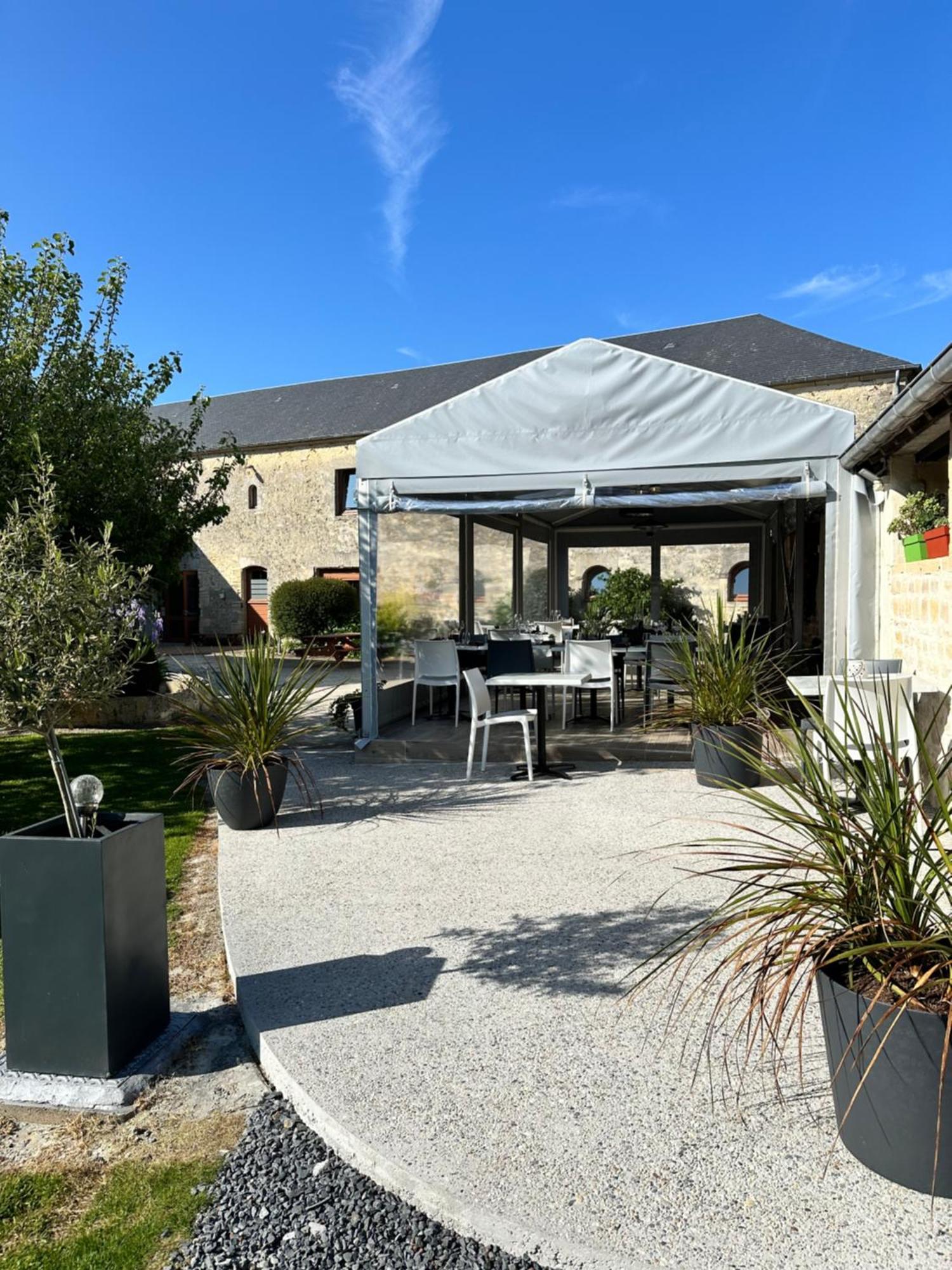 Hotel Restaurant Le Clos De L 'Ancien Pressoir Commes Exterior photo