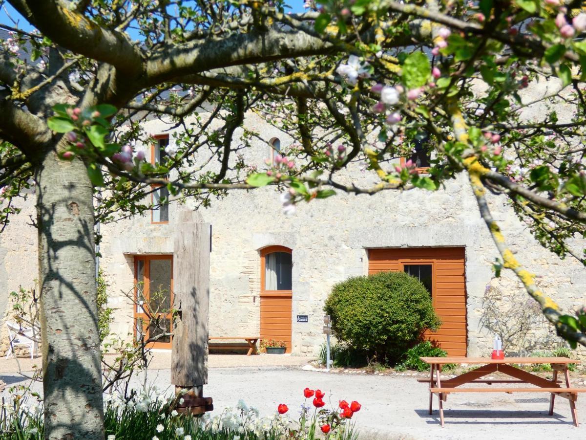 Hotel Restaurant Le Clos De L 'Ancien Pressoir Commes Exterior photo